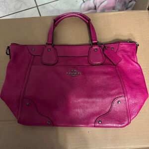 COACH FUSHIA LEATHER